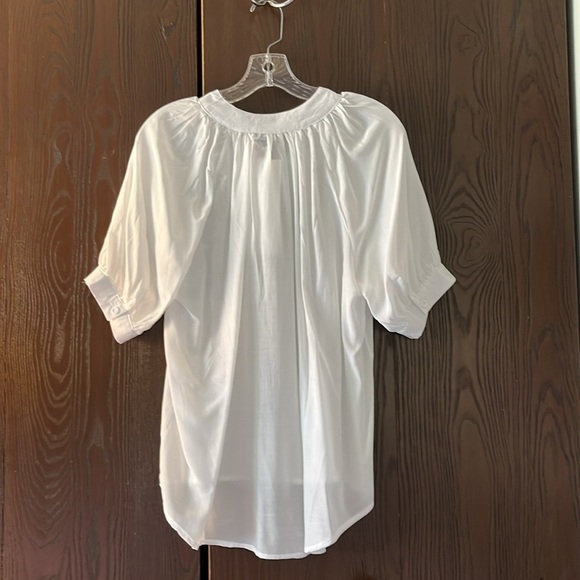 Yibugin white short sleeved blouse. Size Large. NWT - Picture 6 of 9
